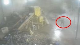 Bursa'da Facianın Eşiğinden D&ouml;n&uuml;ş: 20 Tonluk Su Varili Devrildi!