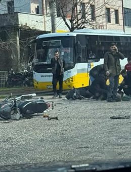 Bursa'da Korkun&ccedil; Kaza: Motosikletler &Ccedil;arpıştı! 1'i Ağır 2 Yaralı