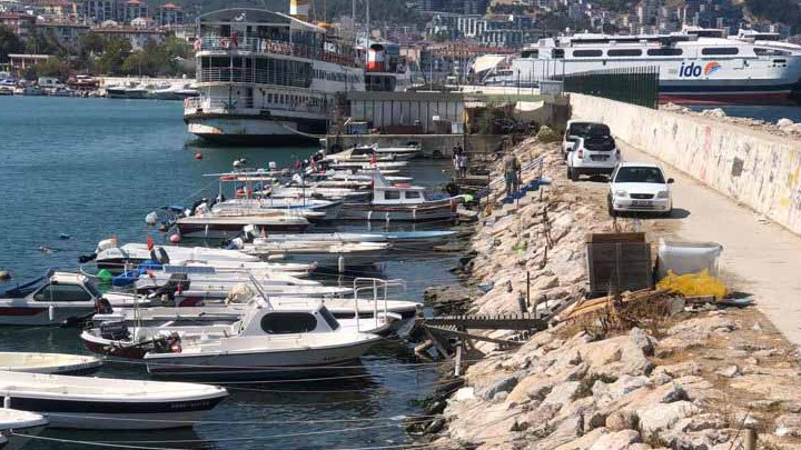 Bursa'da &Uuml;z&uuml;c&uuml; Olay! 5 Yaşındaki &Ccedil;ocuk Denizde Hayatını Kaybetti, Annesi Kurtarıldı