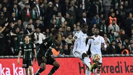 CANLI | Beşiktaş, Kocaelispor deplasmanında! Sergen Yal&ccedil;ın'ın 11 tercihi belli oldu&hellip;