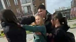 &Ccedil;anakkale'de Akran Şiddeti: Kızı Darp Edilen Baba Konuştu!