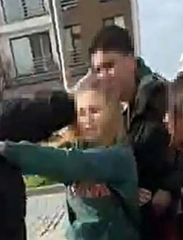 &Ccedil;anakkale'de Akran Şiddeti: Kızı Darp Edilen Baba Konuştu!