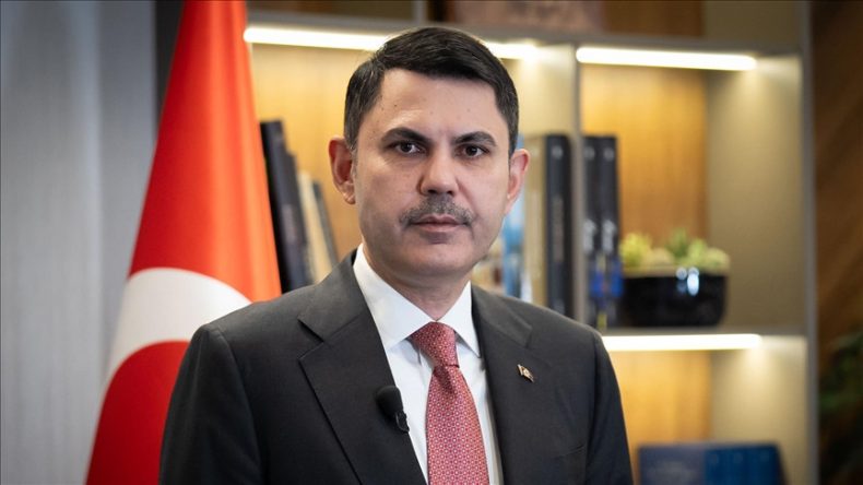 &Ccedil;evre, Şehircilik ve İklim Değişikliği Bakanı Murat Kurum, 6 Şubat depremlerinde hayatını kaybedenleri andı