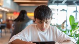 &Ccedil;ocuğunuzun elindeki gizli tehlike: Her g&uuml;n oynadığı o oyun onu bir su&ccedil;luya mı d&ouml;n&uuml;şt&uuml;r&uuml;yor?