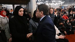 &Ccedil;ocuklarını Kaybeden Ailelerin Yanındayız