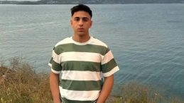 &Ccedil;ocukluk Arkadaşının İncelediği Silahın Kurbanı Oldu