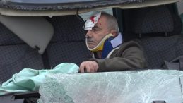 &Ccedil;orum'da Minib&uuml;s TIR'a &Ccedil;arptı: 1 &Ouml;l&uuml;, 2 Yaralı