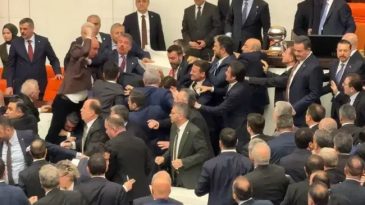 Cevdet Yılmaz ve &Ouml;mer &Ccedil;elik'ten CHP'ye Tepki: Provokatif Yaklaşım