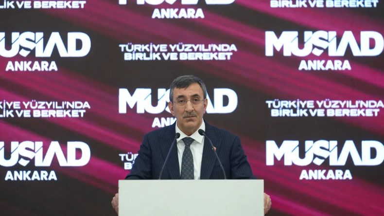 Cevdet Yılmaz'dan İstikrar A&ccedil;ıklaması: "Enflasyonda D&uuml;ş&uuml;ş S&uuml;recek"