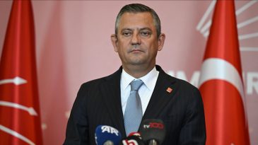 CHP Lideri &Ouml;zel, Hatay'da: 'Bir Daha B&ouml;yle Acılar Yaşamamayı &Uuml;mit Ediyoruz'