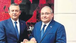 CHP&rsquo;de Ke&ccedil;i&ouml;ren Krizi: &lsquo;&Ouml;zel Bana Hakaret Etti&rsquo;