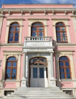 CHP&rsquo;li Edirne Belediyesi&rsquo;ne Şafak Operasyonu: İmar M&uuml;d&uuml;r&uuml; ve 11 G&ouml;zaltı