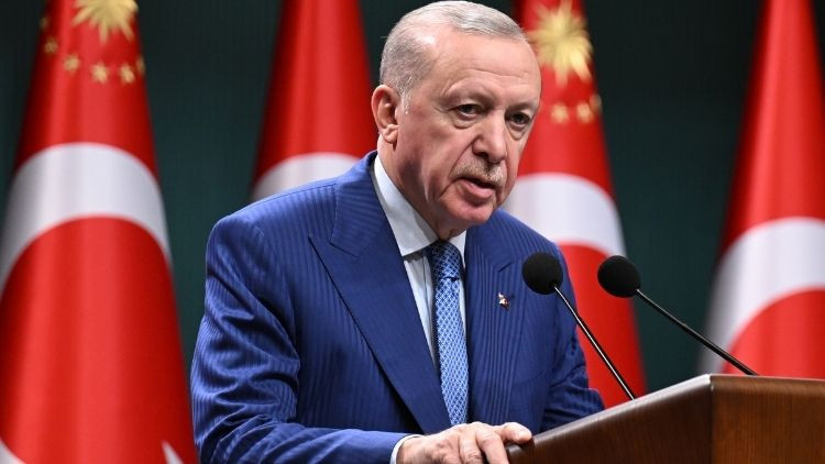 Cumhurbaşkanı Erdoğan, Alev Alatlı'yı Vefatının İkinci Yılında Andı