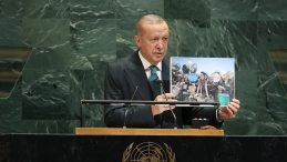 Cumhurbaşkanı Erdoğan, Yılın En İyi D&ouml;rt Karesini Belirledi