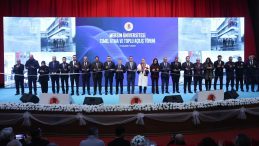 Cumhurbaşkanı Yardımcısı Yılmaz: 'Eğitime yapılan yatırımlar, T&uuml;rkiye Y&uuml;zyılı i&ccedil;in en değerli yatırımlardır'