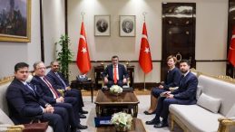 Cumhurbaşkanı Yardımcısı Yılmaz, D-8 Genel Sekreteri B&uuml;y&uuml;kel&ccedil;i Mahmood'u kabul etti