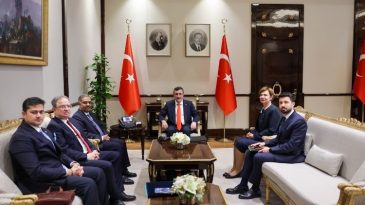 Cumhurbaşkanı Yardımcısı Yılmaz, D-8 Genel Sekreteri B&uuml;y&uuml;kel&ccedil;i Mahmood'u kabul etti