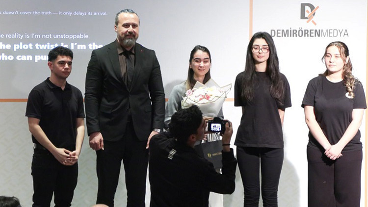 Demir&ouml;ren Medya ve Teknoloji Lisesi'nde 'Yapay Zeka' Konferansı: Z&uuml;lal Tannur, Teknoloji Girişimlerini Paylaştı