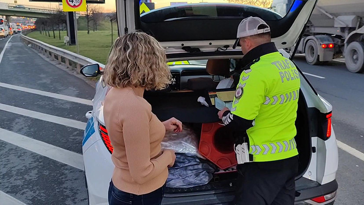 Denetimlerde Uyanık S&uuml;r&uuml;c&uuml;lere Ge&ccedil;it Yok! İstanbul'da Trafik Ekipleri Sıkı Kontrolde