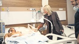 Dikilemez Denilen Uzuvlar İ&ccedil;in 10 Saatlik Ameliyat