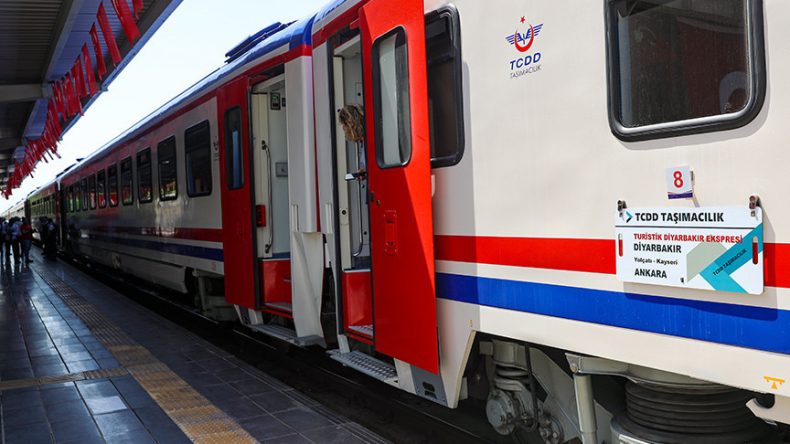 Diyarbakır'da tren çarpması sonucu bir yaya hayatını kaybetti