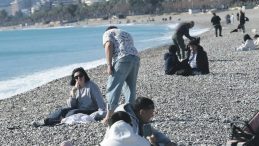 Doğu&rsquo;da Kar, G&uuml;neyde Deniz Keyfi