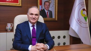 D&uuml;zce Belediye Başkanı Faruk &Ouml;zl&uuml;: D&uuml;nyanın En Etkili Lideri Erdoğan'dır