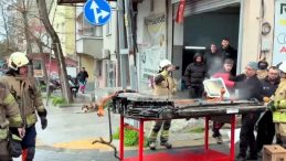 Elektrikli Ara&ccedil; Bataryası Soğutulmaya &Ccedil;alışırken Patladı