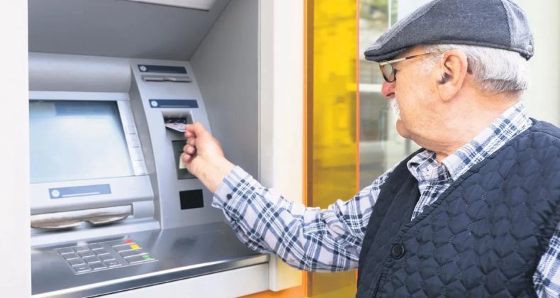 Emeklilik Sisteminde K&ouml;kl&uuml; Değişiklikler Yapılıyor