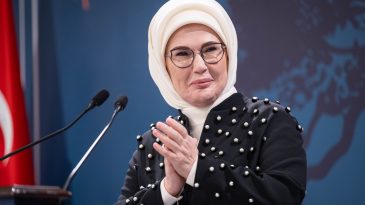 Emine Erdoğan: Batılı bir imaj taşımayan her kadının &ccedil;ağdışı sayıldığına &uuml;z&uuml;lerek şahit oluyoruz