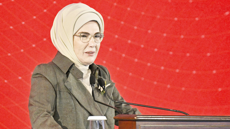 Emine Erdoğan'dan &Ccedil;ocuk evleri Vurgusu