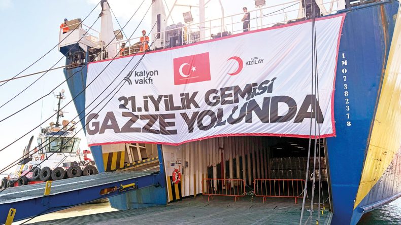 En b&uuml;y&uuml;k iyilik gemisi Gazze&rsquo;ye uğurlandı