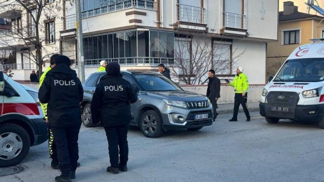 Erzincan&rsquo;da İki Ara&ccedil; &Ccedil;arpıştı: 2 &Ccedil;ocukla Birlikte 3 Yaralı