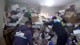 Erzurum'da Şaşırtıcı Manzara: Evden &Ccedil;ıkanlar Herkesi &Uuml;zerine Şaşırttı! Tam 25 Ton&hellip;