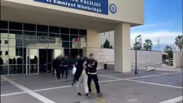 Eve El Bombası Atan D&ouml;rt Kişi Tutuklandı