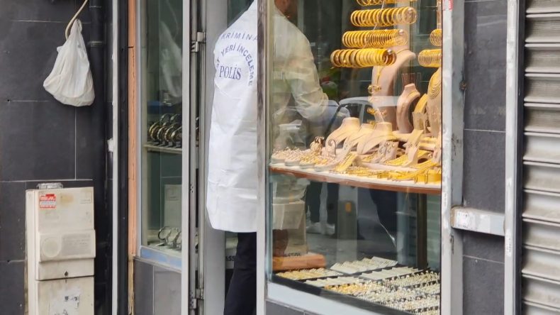 Ey&uuml;psultan'da Kuyumcuya Soygun Girişimi