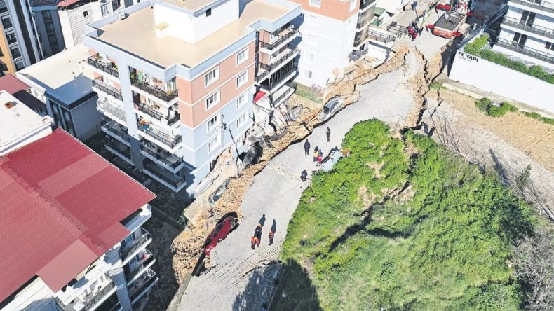 Faciadan D&ouml;n&uuml;ld&uuml;