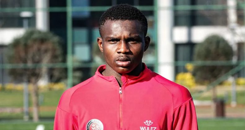 Fatih Karag&uuml;mr&uuml;k, Yaya Onogo&rsquo;yu transfer etti!