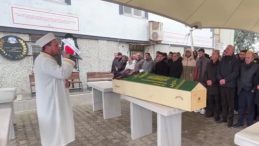 Feci otob&uuml;s kazasında hayatını kaybeden &uuml;niversiteli Pervin &Ccedil;orlu&rsquo;da toprağa verildi