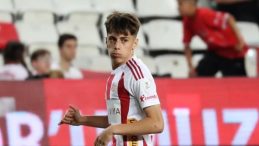 Fenerbah&ccedil;e'den Gen&ccedil;lik Atağı! Antalyaspor'dan 5 Gen&ccedil; Oyuncu Transfer Edildi