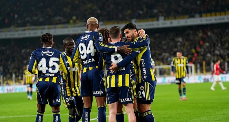 Fenerbah&ccedil;e'nin Kart Sınırındaki 6 Futbolcusu!