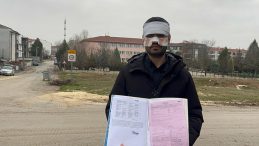 Fizik &Ouml;ğretmeni, Rehber &Ouml;ğretmenin Y&uuml;z&uuml;ne Sıcak &Ccedil;ay Fırlattı