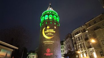 Galata Kulesi'nde Ramazan Aydınlatması