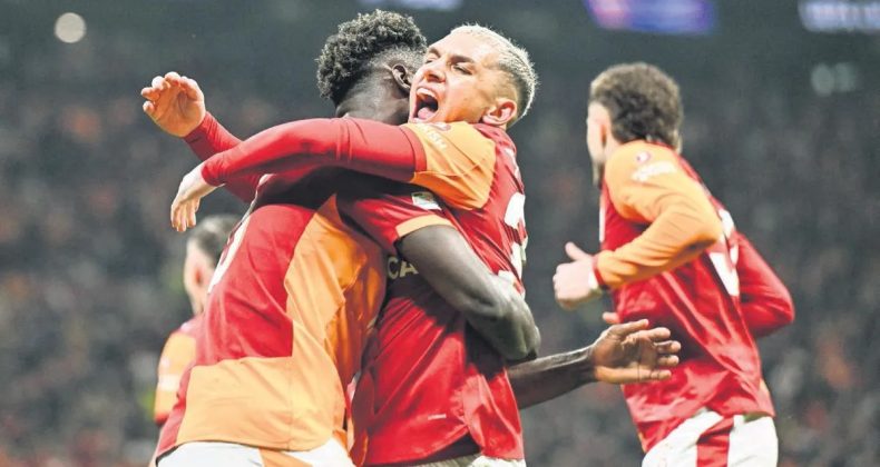 Galatasaray İtalya'da R&ouml;vanş İ&ccedil;in Sahaya &Ccedil;ıkıyor