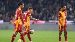 Galatasaray, Ligde 10 Ma&ccedil; Sonra Yenildi