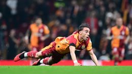 Galatasaray'da Yunus Akg&uuml;n'den 8. gol sevinci!