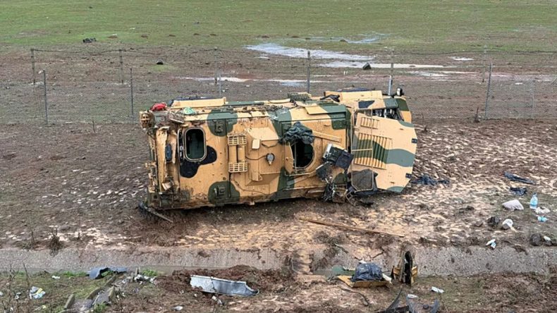 Gaziantep&rsquo;te Askeri Ara&ccedil; Şarampole Devrildi: 10 Asker Yaralandı