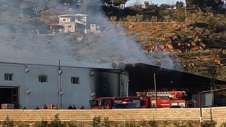Gaziantep’te Biber Fabrikasında Yangın Çıktı
