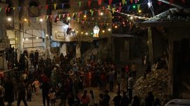 Gazze'deki Filistinliler, Bomba Sesleri Olmadan İlk İftarlarını A&ccedil;tılar