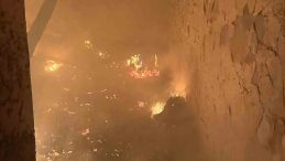 Gece Yarısı &Ccedil;ıkan Yangın: 3 Ev Kullanılamaz Hale Geldi